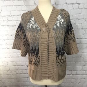 JILLIAN NICOLE SHORT SLEEVE ONE BUTTON CAR…